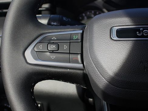 New 2026 Jeep Compass Latitude image 23