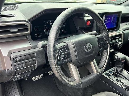 Used 2024 Toyota Tacoma TRD Sport image 15