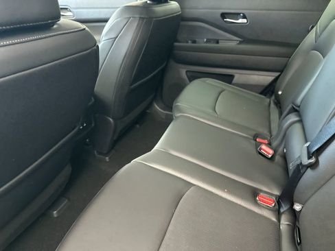 New 2026 Nissan Pathfinder SL AWD/4WD image 11