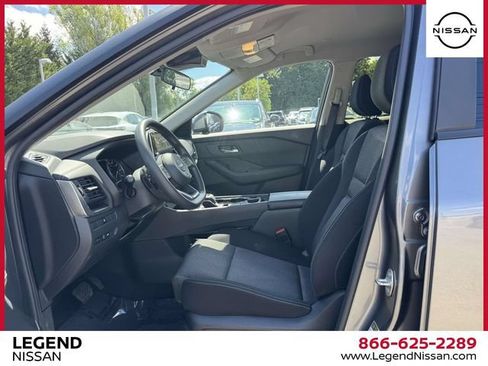 Certified 2024 Nissan Rogue SV AWD/4WD image 17