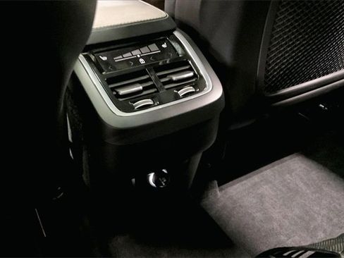 Used 2018 Volvo XC90 T6 R-Design w/ Convenience Package image 34