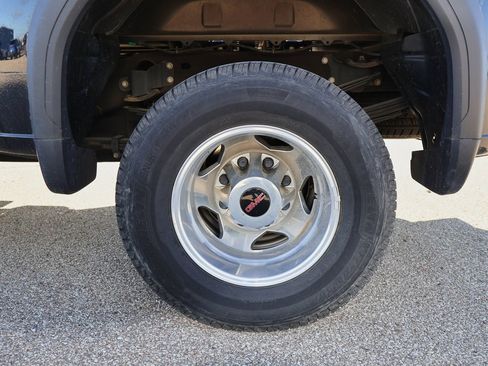 Certified 2022 GMC Sierra 3500 Denali image 33