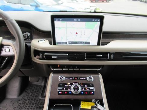 Used 2020 Lincoln Aviator Reserve w/ Equipment Group 201A image 20