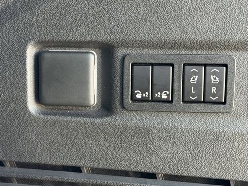 Used 2022 Chevrolet Tahoe RST w/ Luxury Package image 23