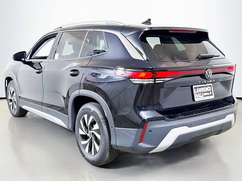 New 2026 Volkswagen Tiguan S FWD image 3