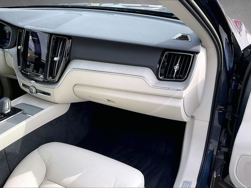 Certified 2023 Volvo XC60 B5 Plus w/ Climate Package AWD/4WD image 25