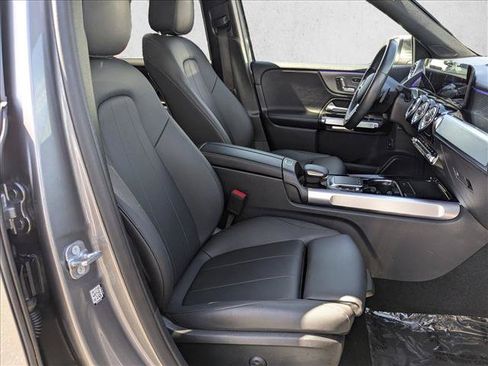 Used 2023 Mercedes-Benz GLB 250 4MATIC image 22