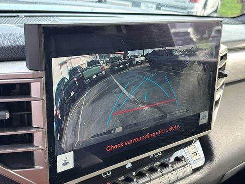 Used 2025 Toyota Tundra Limited AWD/4WD image 20