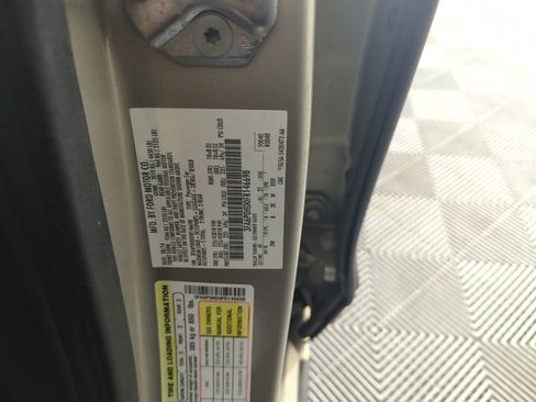 Used 2015 Ford Fusion SE w/ Equipment Group 201A FWD image 40