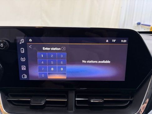 Used 2024 Chevrolet Trax LT w/ Sunroof Package FWD image 35