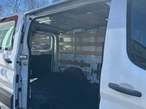 Used 2024 Ford Transit 250 Low Roof w/ Exterior Upgrade Package image 25