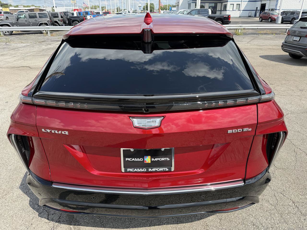 Used 2024 Cadillac Lyriq Luxury w/ LPO, Floor Liner Package AWD/4WD image 8