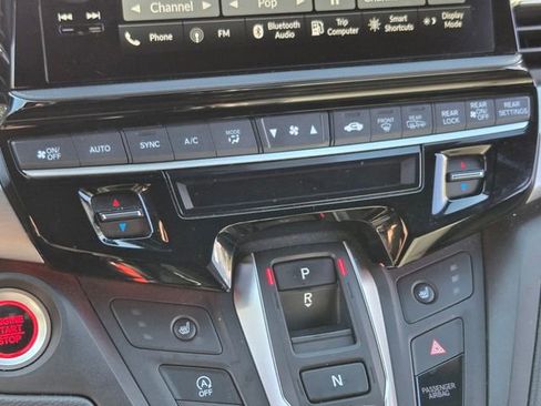 Used 2025 Honda Odyssey Sport-L image 25