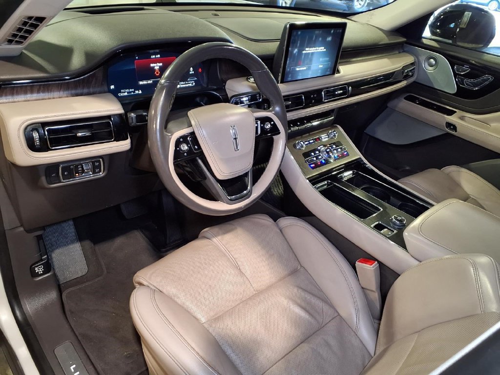 Used 2022 Lincoln Aviator Reserve w/ Equipment Group 201A RWD image 4