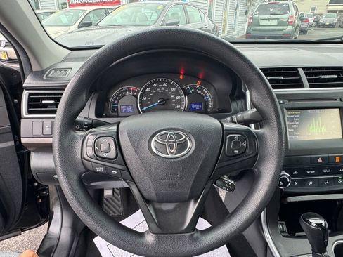 Used 2015 Toyota Camry LE FWD image 9
