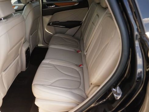 Used 2019 Lincoln MKC Select w/ Select Plus Package FWD image 13