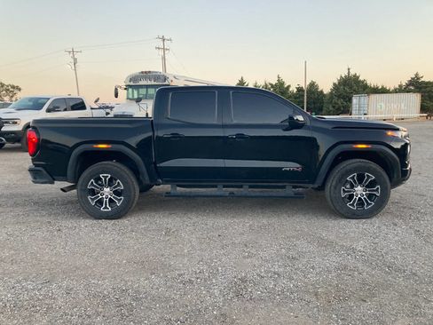 Used 2025 GMC Canyon AT4 AWD/4WD image 8