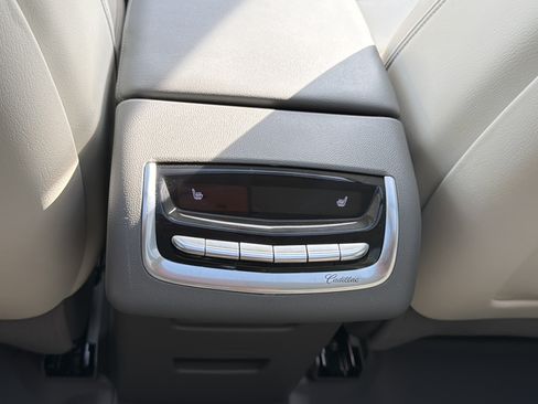 Used 2023 Cadillac XT6 Premium Luxury w/ LPO, Floor Liner Package AWD/4WD image 27