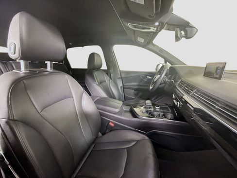 Used 2018 Audi Q7 3.0T Prestige w/ Prestige Package image 29