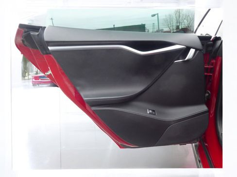 Used 2014 Tesla Model S P85D image 21