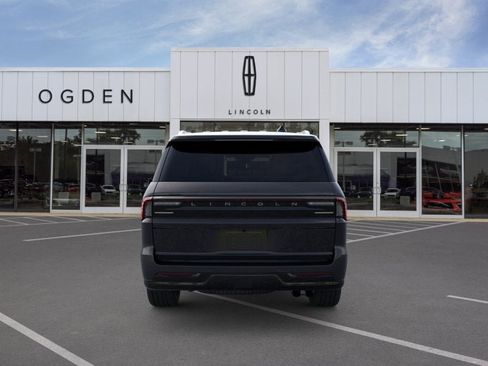 New 2025 Lincoln Navigator Reserve AWD/4WD image 5