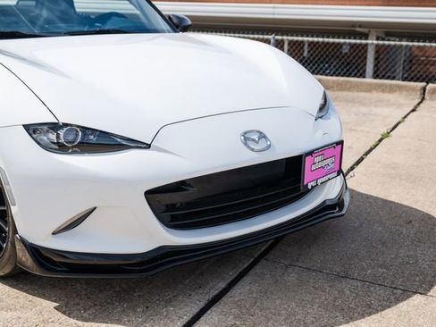 Used 2017 MAZDA MX-5 Miata Club w/ Brembo/BBS Package image 19