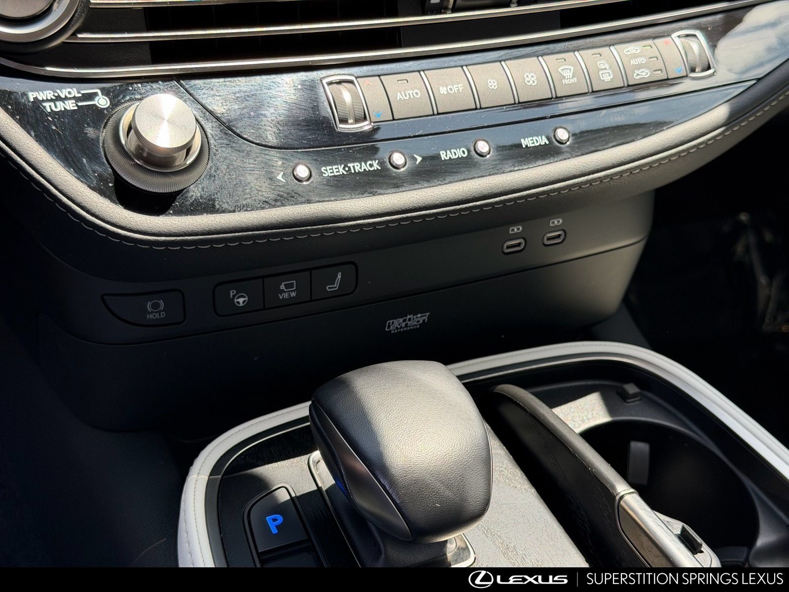 Certified 2023 Lexus LS 500h AWD w/ Luxury Package image 20