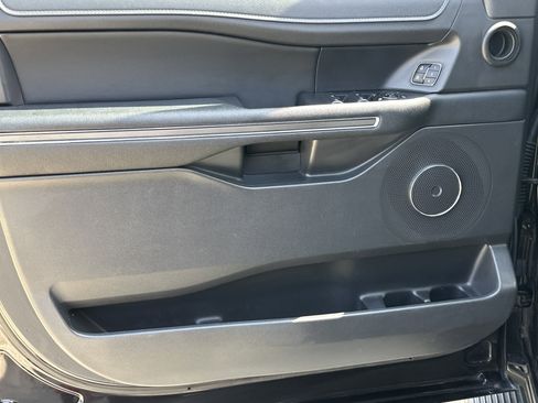 Used 2024 Ford Expedition Max XLT image 10