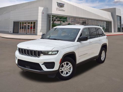 Used 2024 Jeep Grand Cherokee Laredo w/ Luxury Tech Group I AWD/4WD image 1