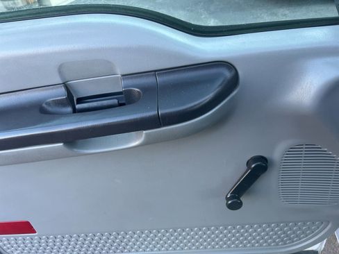Used 2007 Ford F250 XL image 25