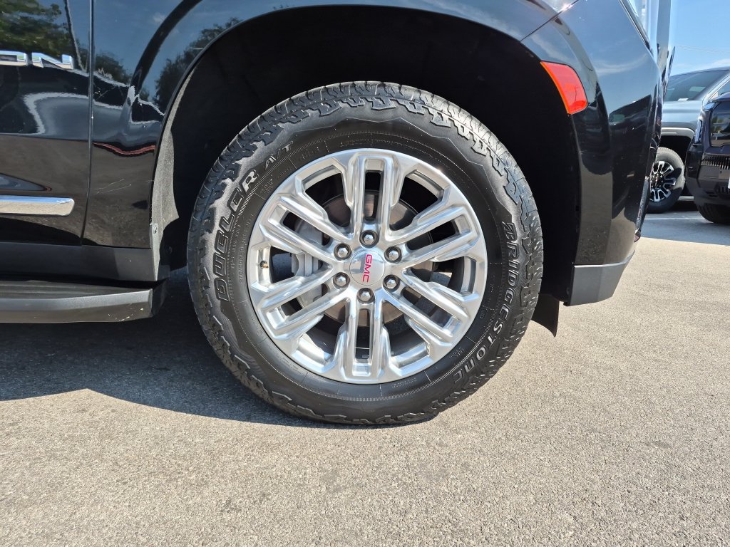 Used 2023 GMC Yukon XL SLT w/ Max Trailering Package AWD/4WD image 13