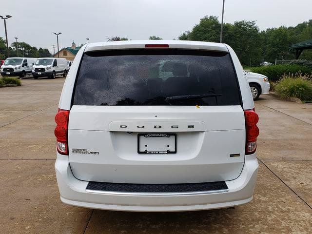 Used 2018 Dodge Grand Caravan SE w/ UConnect Hands-Free Group FWD image 4