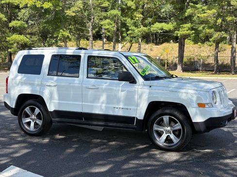 Used 2017 Jeep Patriot High Altitude image 4