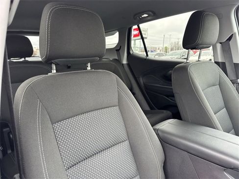 Used 2024 GMC Terrain SLE image 22