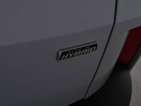 New 2025 Ford Escape SE w/ PHEV Premium Package image 22