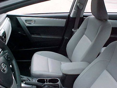 Used 2015 Toyota Corolla LE w/ Body Protection Package #1 FWD image 13