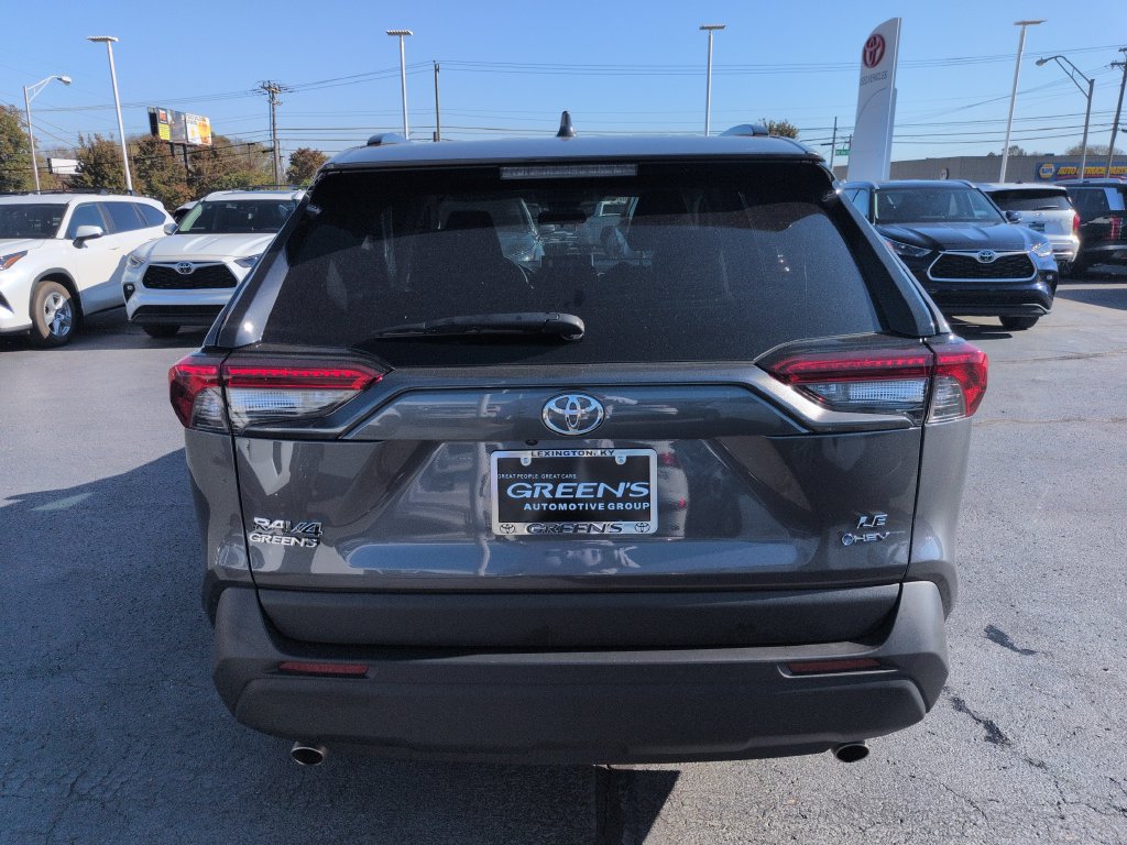 Certified 2025 Toyota RAV4 LE AWD/4WD image 4