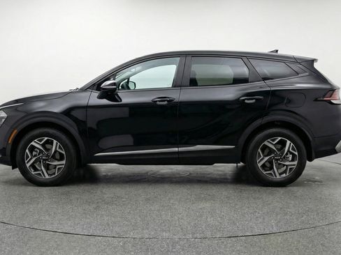 Used 2025 Kia Sportage LX image 5