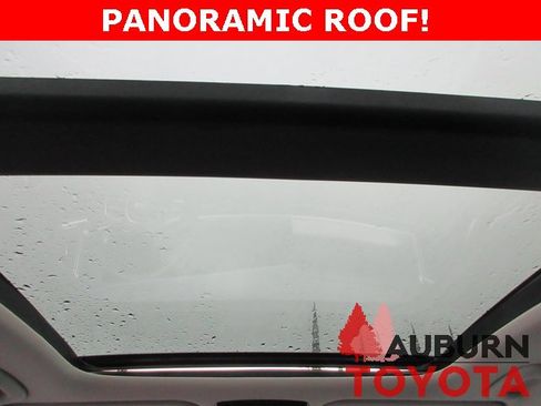 Used 2025 Kia Sorento S w/ Panoramic Sunroof Package image 11