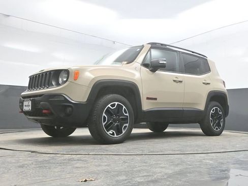 Used 2016 Jeep Renegade Trailhawk image 26