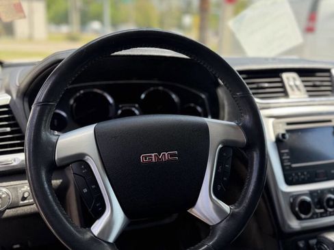 Used 2013 GMC Acadia SLT image 17