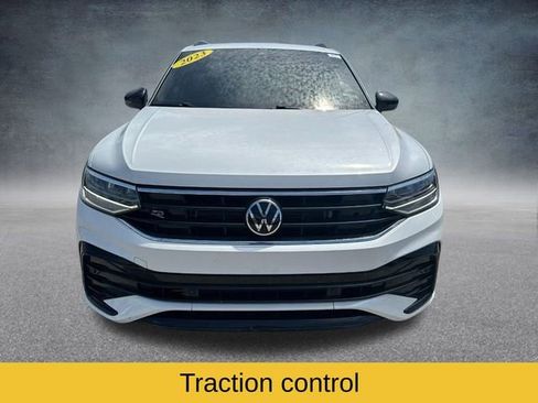 Used 2023 Volkswagen Tiguan SE R-Line image 12
