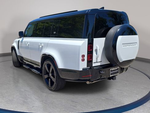 Certified 2024 Land Rover Defender 130 X-Dynamic SE AWD/4WD image 7