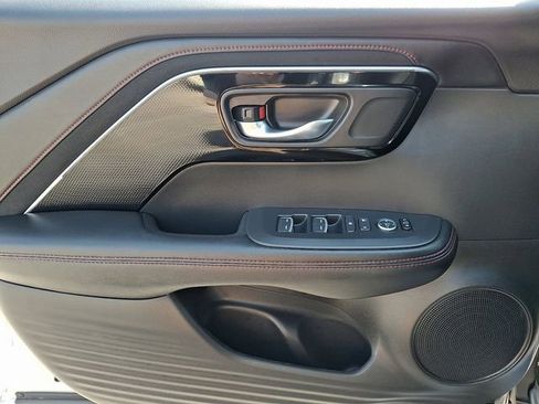 Used 2025 Acura ADX A-Spec image 12