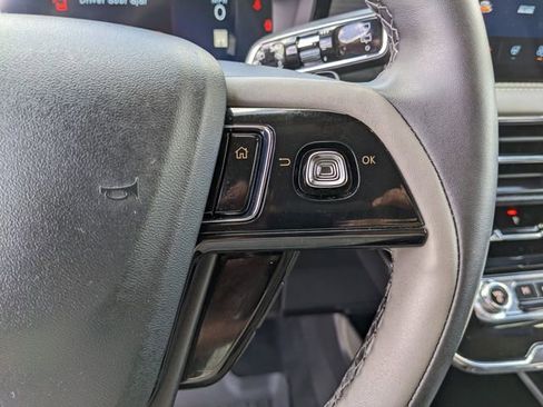 Used 2025 Lincoln Corsair AWD w/ Equipment Group 101A image 32