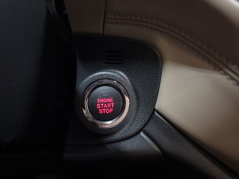 Certified 2025 Subaru Outback Limited image 23