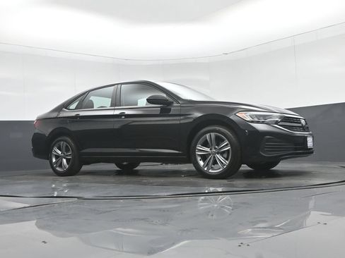 Used 2024 Volkswagen Jetta SE FWD image 49