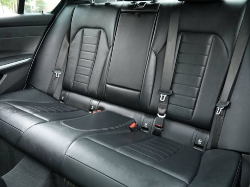 Used 2019 BMW 330i Sedan w/ Premium Package RWD image 12