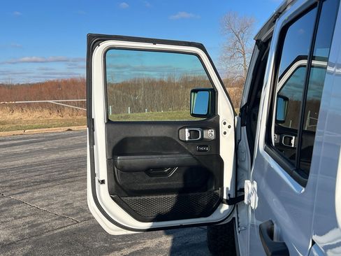 Used 2021 Jeep Wrangler Unlimited Rubicon 4xe w/ Cold Weather Group image 10