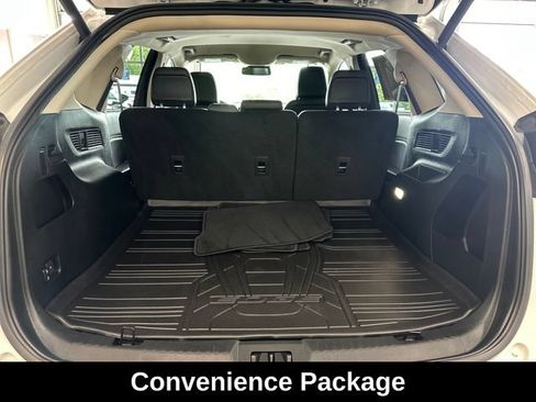 Used 2023 Ford Edge SEL w/ Convenience Package AWD/4WD image 6